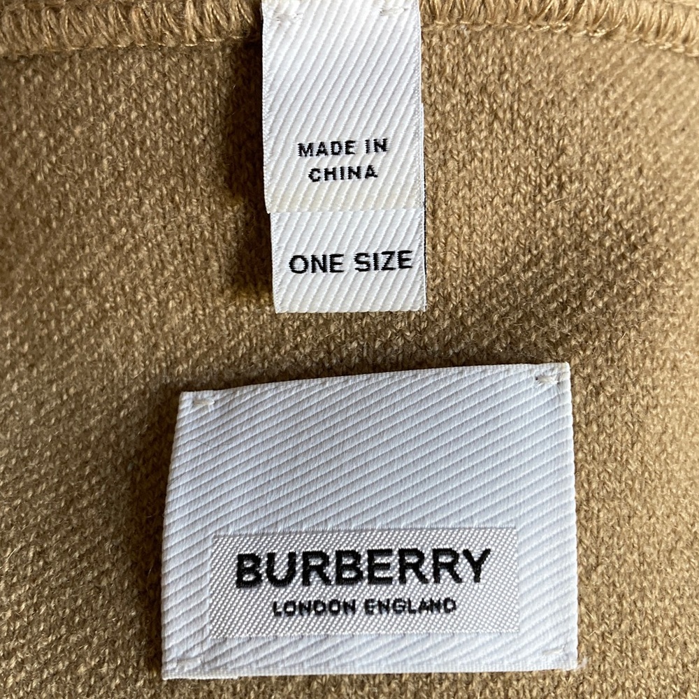 Burberry Wool Cashmere Knit Hooded Cape - Picture 12 of 16